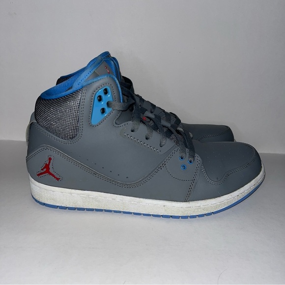 Nike Jordan’s Gray and Blue Legend with Red Accents Men’s Size 10 - Picture 2 of 7